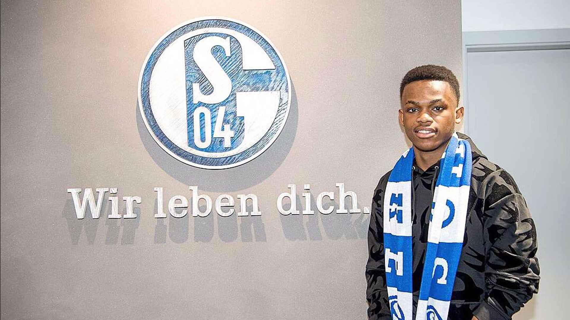 对关注写实 对关注写实